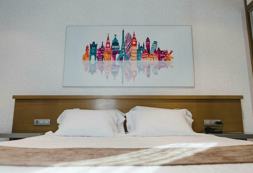 Полулюкс, Mas Camarena