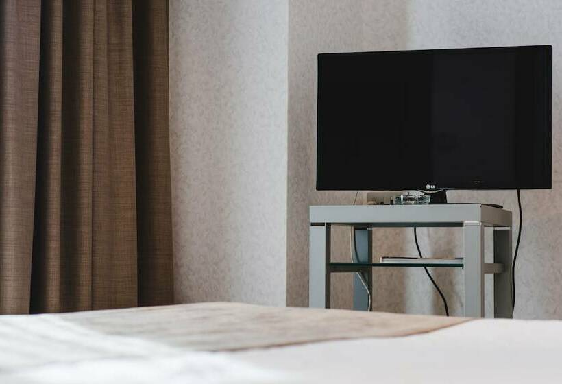 Полулюкс, Mas Camarena