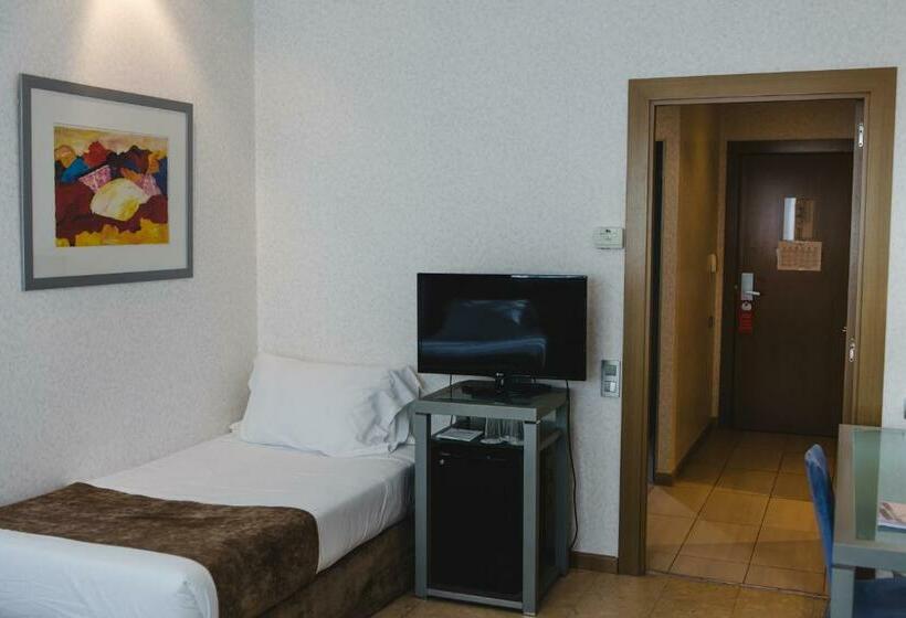 Номер Стандарт Трехместный, Mas Camarena