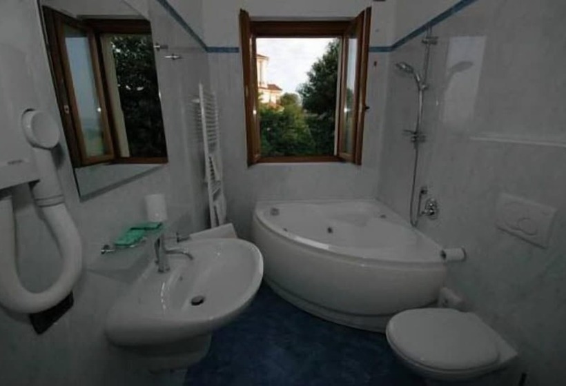 Quarto Estandar Individual, Ristorante San Carlo