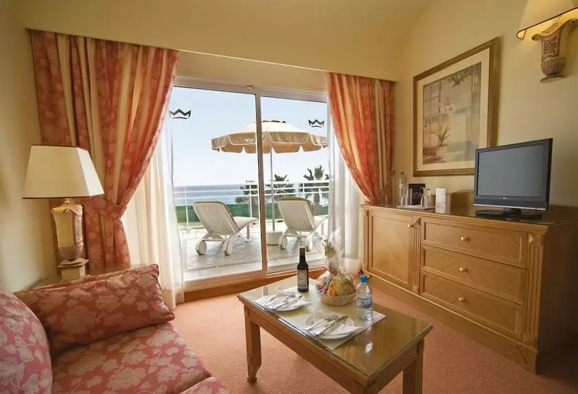 سوییت جونیور با چشم‌انداز دریا, Hotel Riu Palace Tres Islas