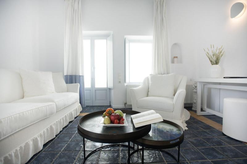 전용 풀장 스위트, Lilium Hotel Santorini