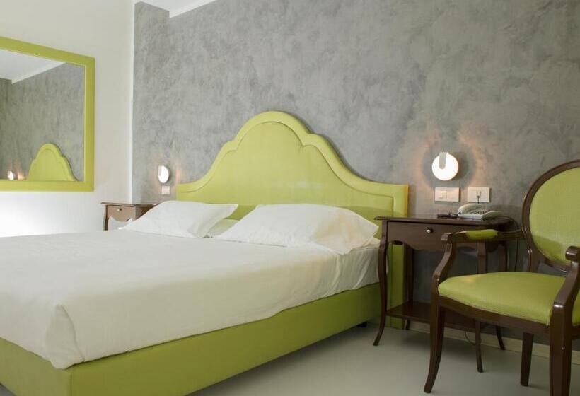 غرفة سوبيريور ثلاثية, Blue Relais Malpensa Lago Maggiore