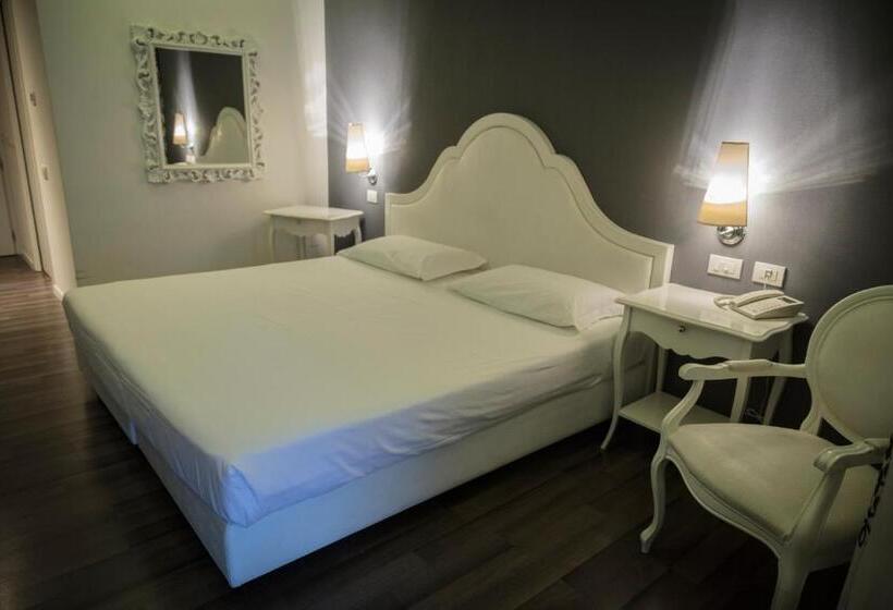 标准间带漩涡浴缸, Blue Relais Malpensa Lago Maggiore