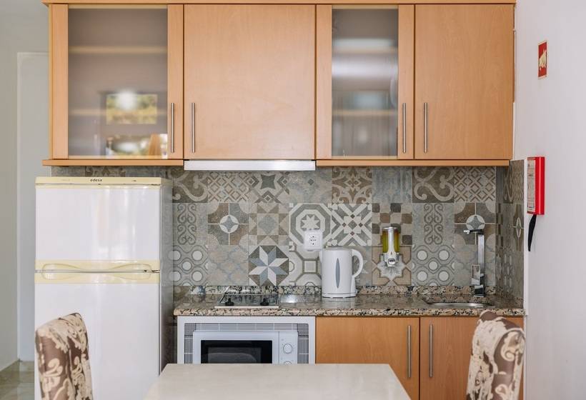 标准工作室, Muthu Clube Praia Da Oura