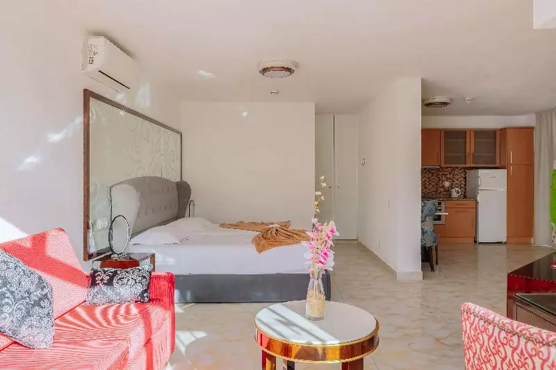 Superior Room with Terrace, Muthu Clube Praia Da Oura