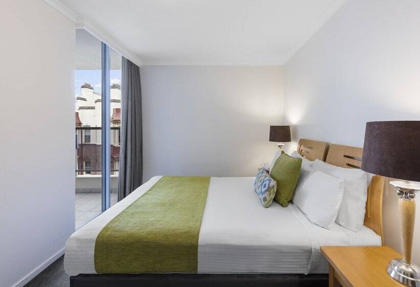 شقة غرفة واحدة, Nesuto Chippendale