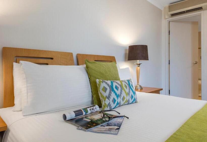 شقة غرفة واحدة, Nesuto Chippendale