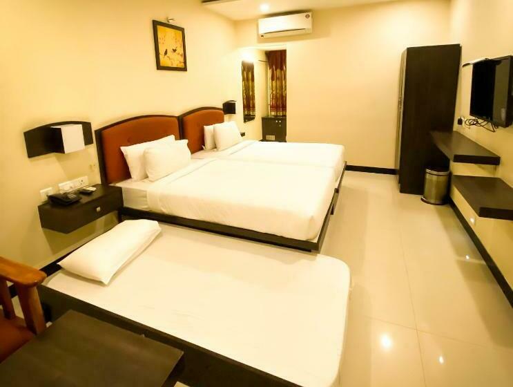 Deluxe Rum, Shree Residency