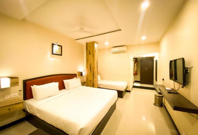Deluxe Trippelrum, Shree Residency