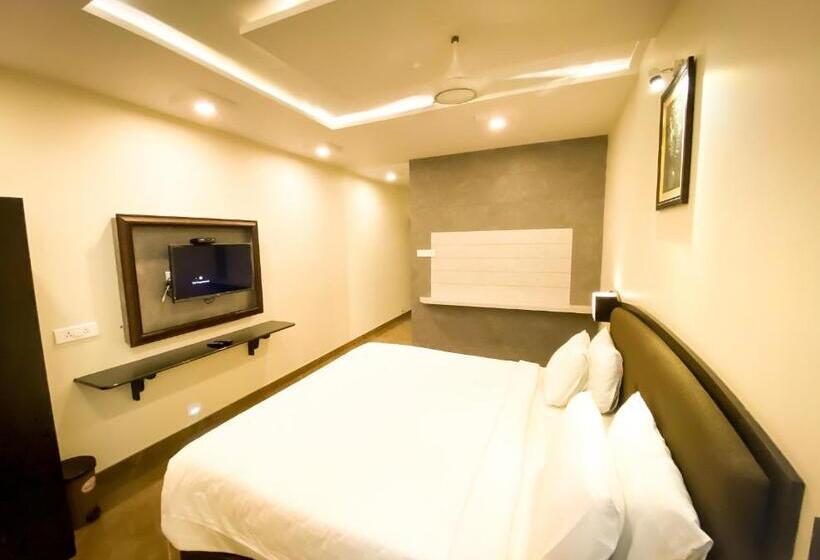 Superior Svit, Shree Residency