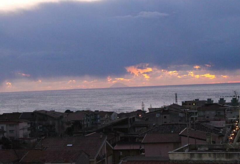 اتاق استاندارد, Alla Chiazzetta Calabria