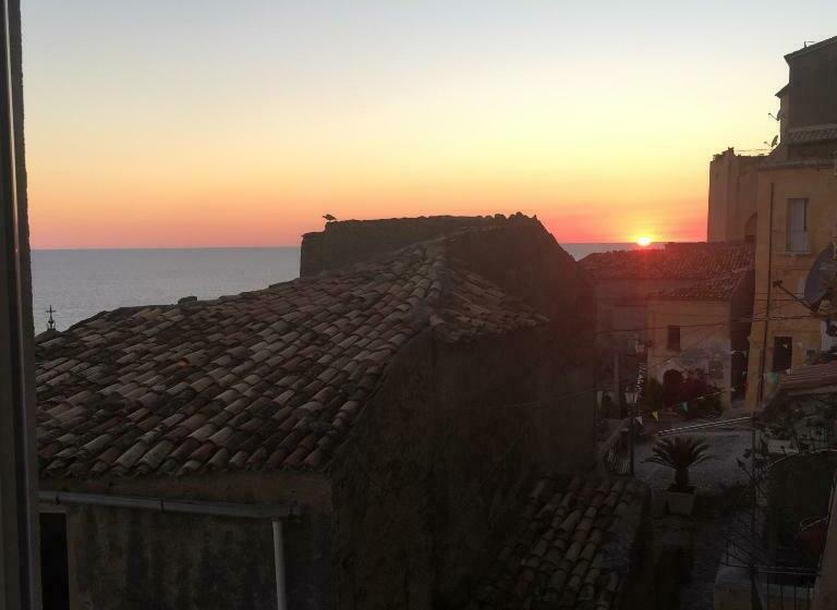 اتاق استاندارد, Alla Chiazzetta Calabria