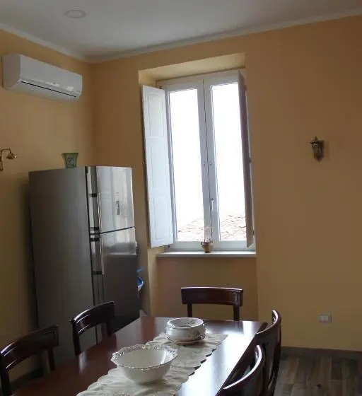 اتاق استاندارد, Alla Chiazzetta Calabria