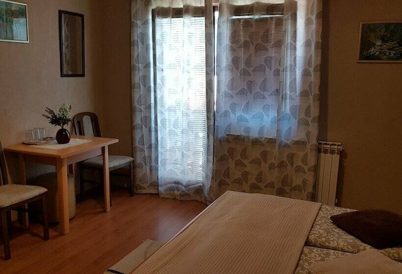 غرفة قياسية ثلاثية, St George B&b