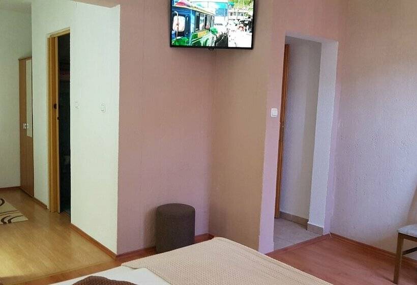 غرفة قياسية ثلاثية, St George B&b