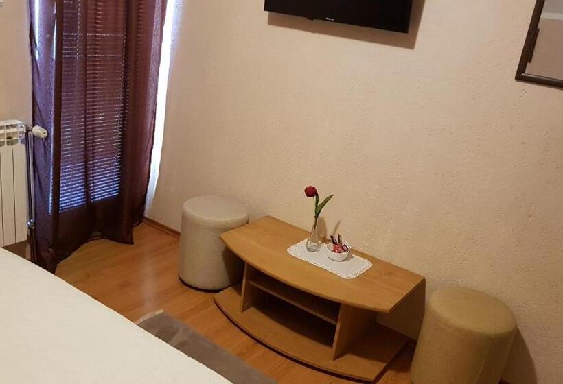 غرفة أساسية, St George B&b