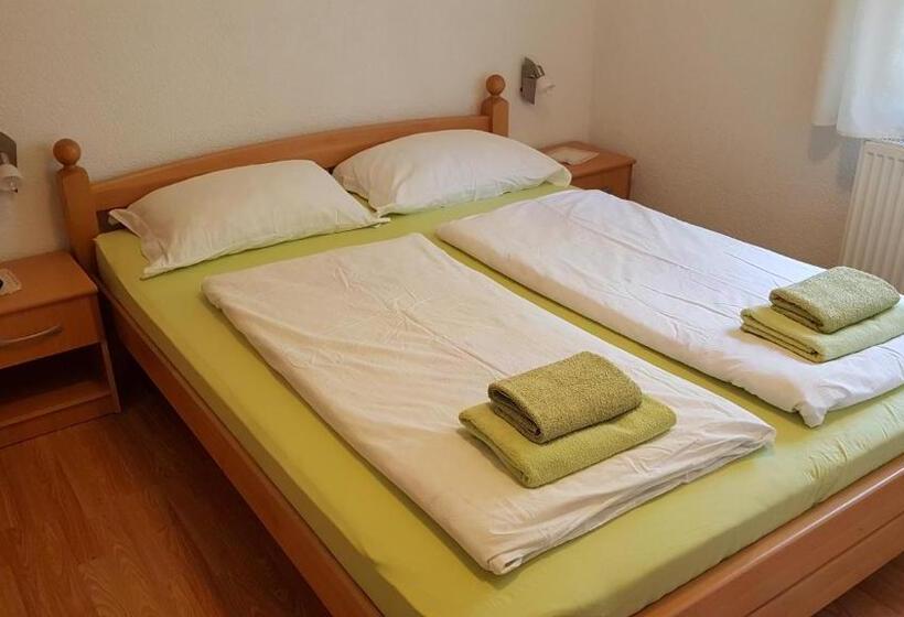 غرفة أساسية, St George B&b