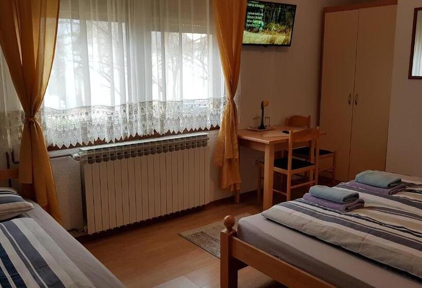 غرفة قياسية ثلاثية, St George B&b