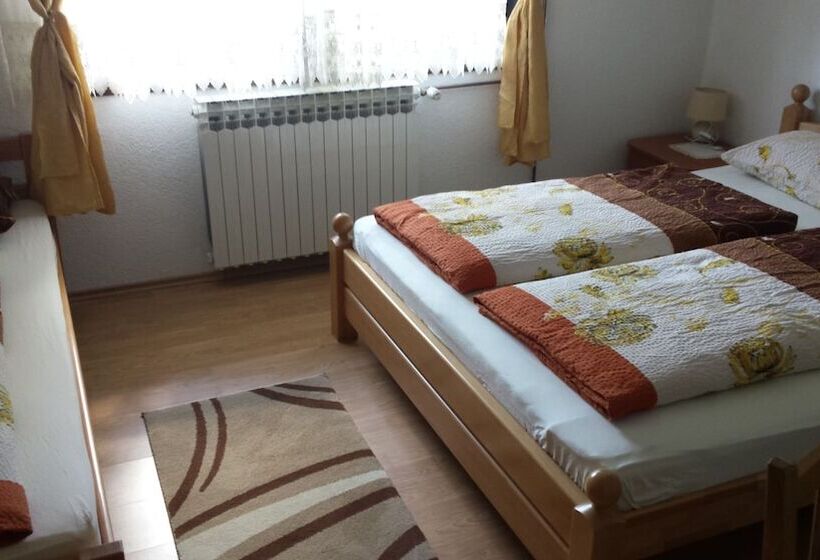 غرفة قياسية ثلاثية, St George B&b