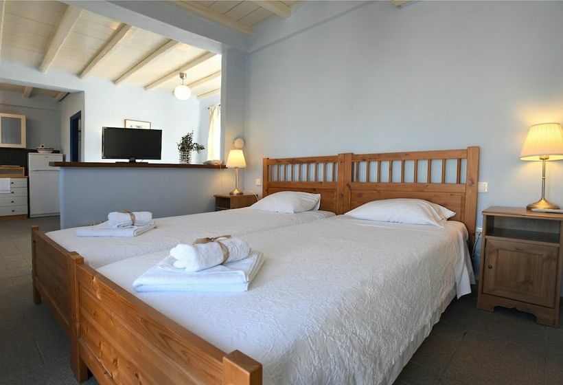 标准工作室, Glafki Hotel Tinos