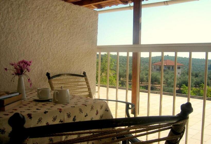 Семейный Номер Вид на Горы, La Petite Planete