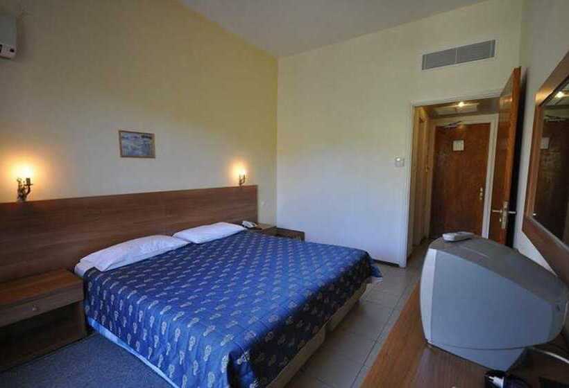 Номер Стандарт Вид на Сад, La Petite Planete