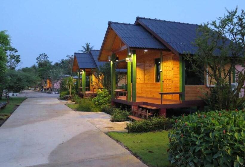 디럭스 룸, Nung Ni Bang Khon Thi Resort