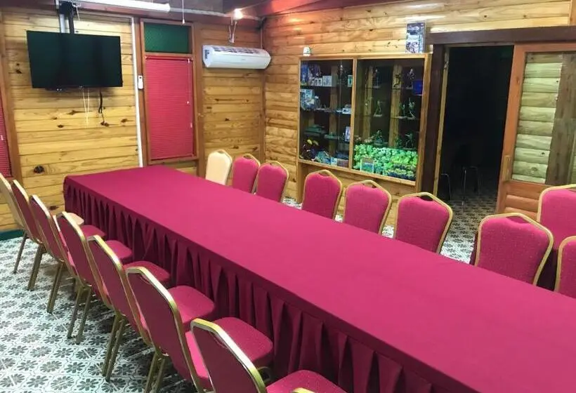 استودیوی استاندارد, Nung Ni Bang Khon Thi Resort