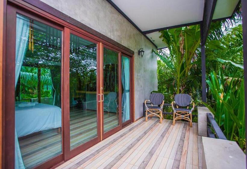 Büyük Çift Kişilik Yataklı Standart Oda, Palm Pran Resort