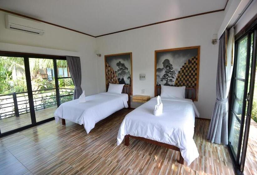 Basic Oda, Palm Pran Resort