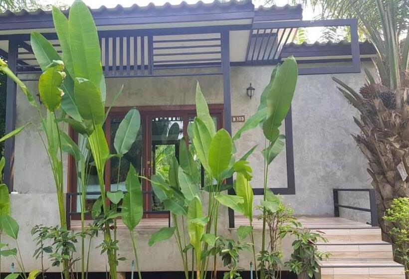4인용 스탠다드 룸, Palm Pran Resort