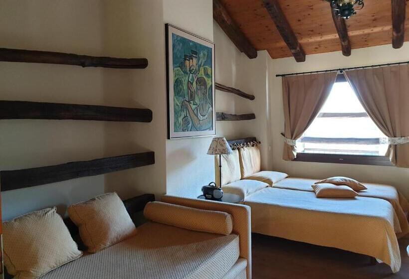 חדר משפחתי, Wine & Art Relais Vallombrosa