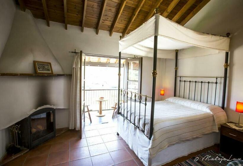 غرفة سوبيريور, Ambelikos Traditional Agro