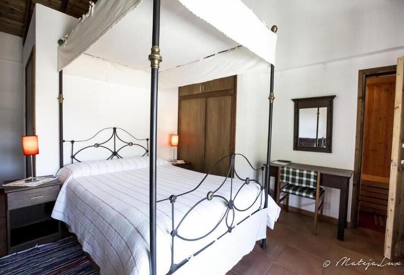 غرفة قياسية, Ambelikos Traditional Agro