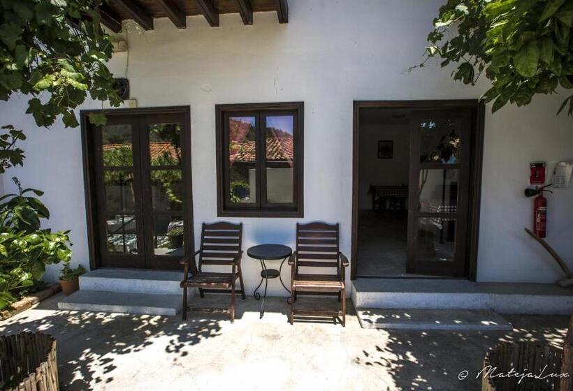 غرفة عائلية, Ambelikos Traditional Agro