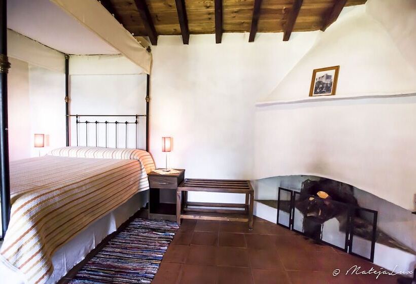 غرفة قياسية, Ambelikos Traditional Agro