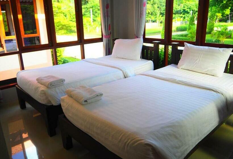 Quarto Estandar Vista Jardim, Baan Suan Siriwat