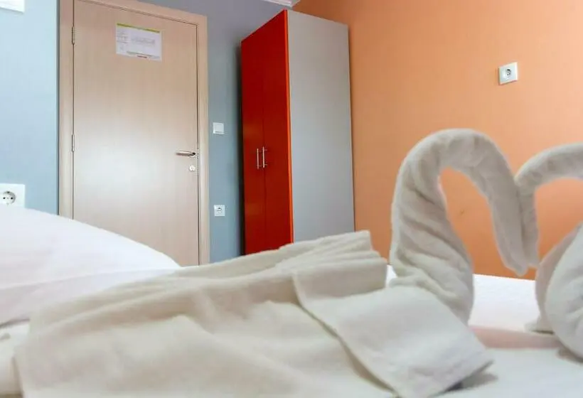 デラックスルーム, Bed And Breakfast Turist