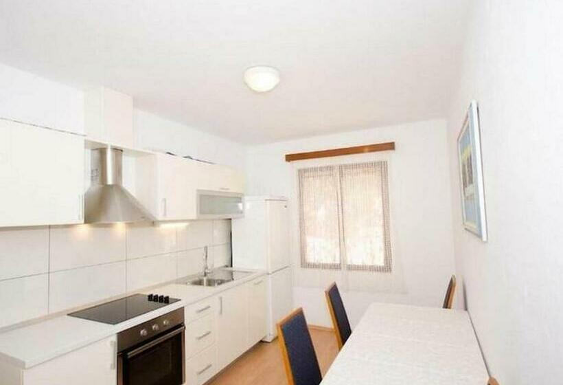 חדר קומפורט עם נוף לים, Guest House Rooms Rose