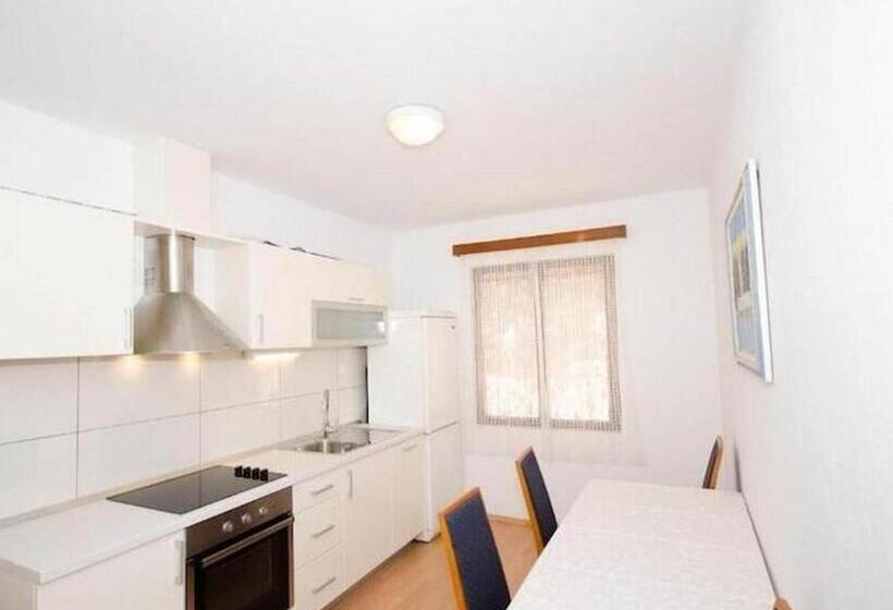 חדר סטנדרט נוף לים עם מרפסת, Guest House Rooms Rose