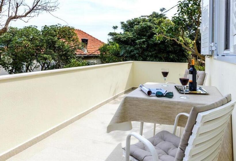Студио Стандарт с Террасой, Guest House Rooms Rose