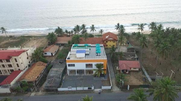 جناح سرير كينج, Meth Suites