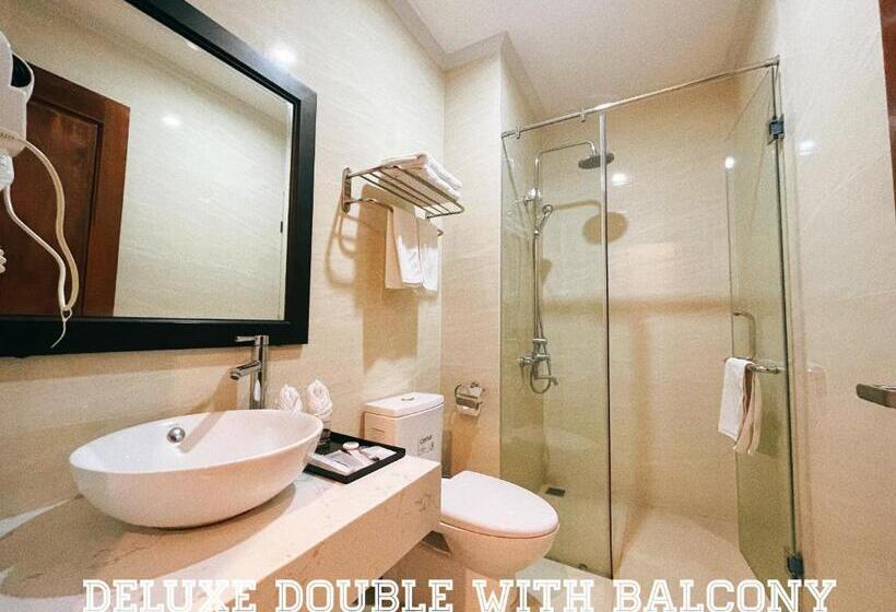 اتاق لوکس با بالکن, Paragon House And Residence