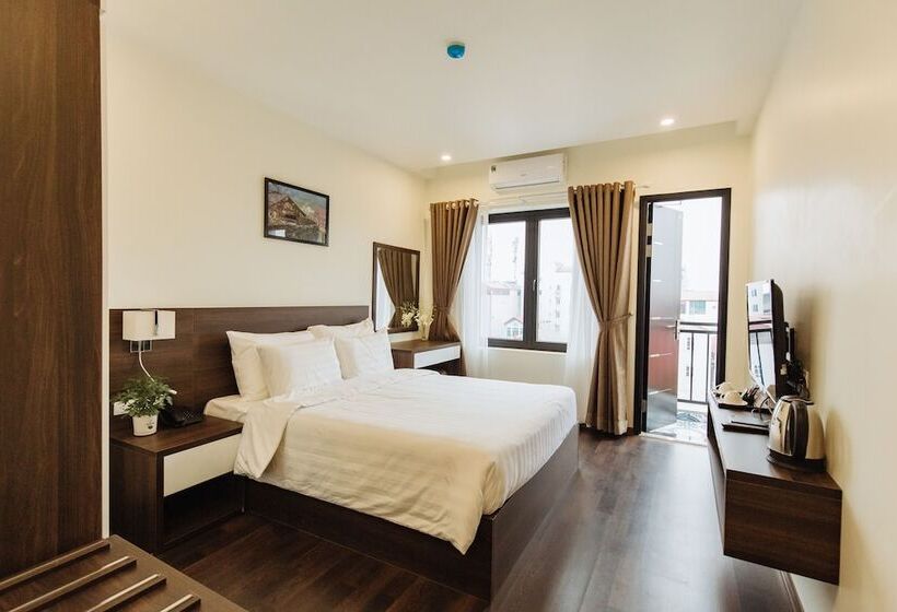 اتاق لوکس با بالکن, Paragon House And Residence