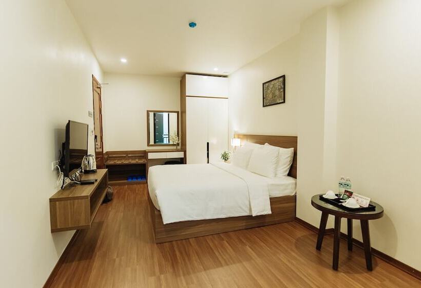 اتاق لوکس با بالکن, Paragon House And Residence