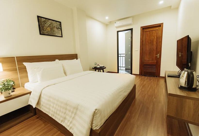 اتاق لوکس با بالکن, Paragon House And Residence
