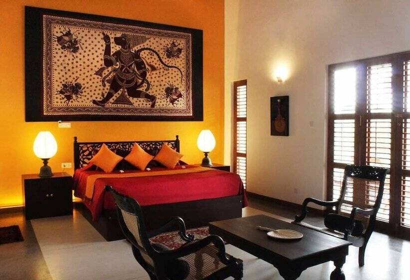 غرفة قياسية, The Notary's House