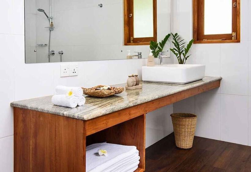 جناح عائلي, The Notary's House