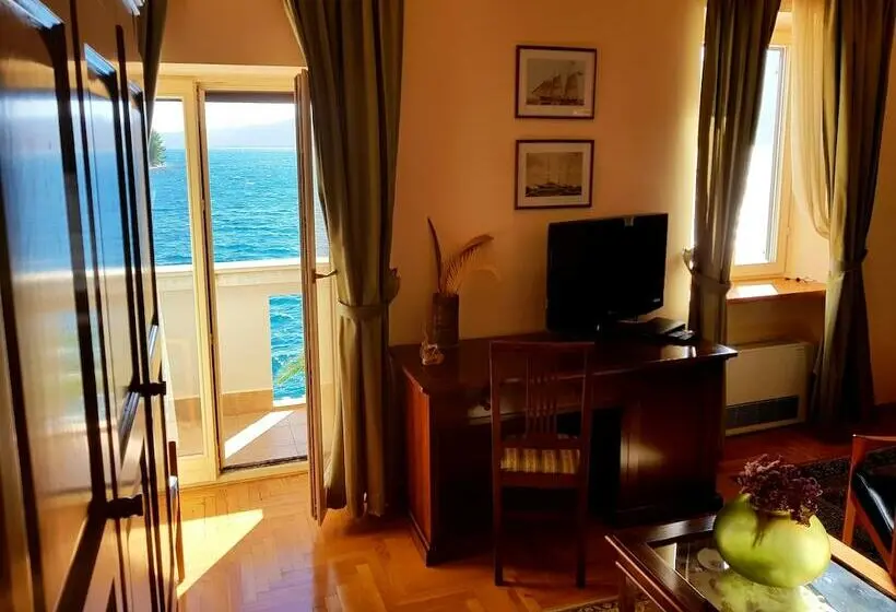 オーシャンビューデラックススイート, Villa Rava Hotel & Restaurant